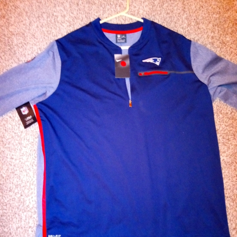 NWT XXL Nike dri fit onfeild apparel